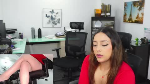 Snapshot of kimberly_clars chatting on January 27, 2025, 9:33 pm Kimberly 1200-1900 GMT-5 online show from January 27, 2025, 9:33 pm