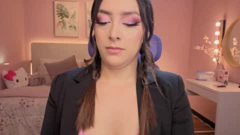 Snapshot of kimberly_clars chatting on September 24, 2025, 6:11 pm Kimberly 1200-1900 GMT-5 online show from September 24, 2025, 6:11 pm