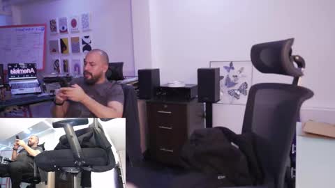 Snapshot of kimberly_clars chatting on October 19, 2025, 7:14 pm Kimberly 1200-1900 GMT-5 online show from October 19, 2025, 7:14 pm