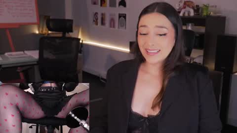 Snapshot of kimberly_clars chatting on January 5, 2026, 7:28 pm Kimberly 1200-1900 GMT-5 online show from January 5, 2026, 7:28 pm