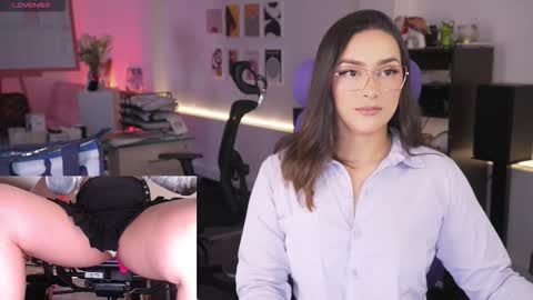 Snapshot of kimberly_clars chatting on March 7, 2026, 5:54 pm Kimberly 1200-1900 GMT-5 online show from March 7, 2026, 5:54 pm