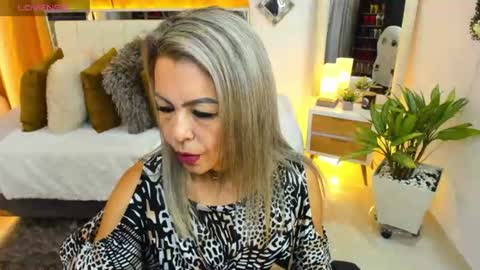 Snapshot of kimberly_milf5 chatting on June 26, 2026, 10:25 pm Kimberly online show from June 26, 2026, 10:25 pm