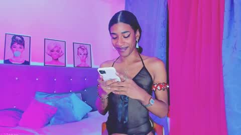 Snapshot of kimberly_thompsom chatting on December 19, 2024, 12:34 am Your Queen KIM online show from December 19, 2024, 12:34 am