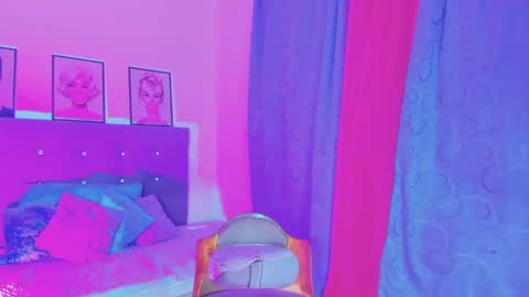 Snapshot of kimberly_thompsom chatting on December 26, 2024, 10:20 pm Your Queen KIM online show from December 26, 2024, 10:20 pm