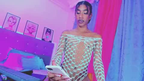 Snapshot of kimberly_thompsom chatting on January 30, 2025, 1:55 am Your Queen KIM online show from January 30, 2025, 1:55 am