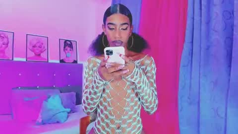 Snapshot of kimberly_thompsom chatting on February 2, 2025, 9:30 am Your Queen KIM online show from February 2, 2025, 9:30 am