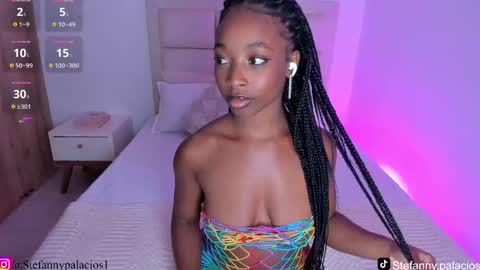 Queen Kim online show from November 10, 2025, 10:42 pm