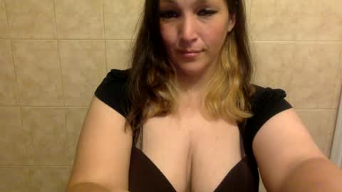 Snapshot of kimberlylynn chatting on July 6, 2026, 10:12 pm KimberlyLynn online show from July 6, 2026, 10:12 pm