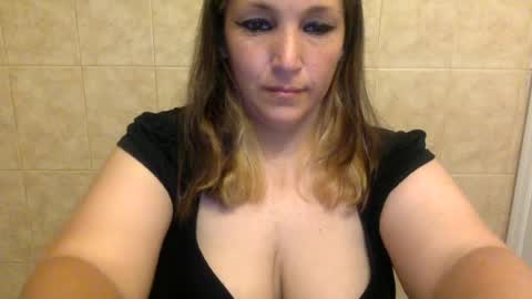 Snapshot of kimberlylynn chatting on July 8, 2026, 11:04 am KimberlyLynn online show from July 8, 2026, 11:04 am