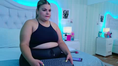 Snapshot of kimbrookss chatting on November 13, 2025, 10:58 am KimBrooks online show from November 13, 2025, 10:58 am