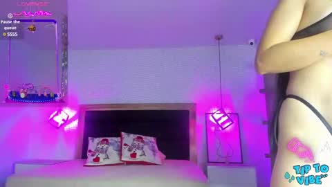 Snapshot of kimdavies chatting on December 14, 2024, 12:44 pm KAREN online show from December 14, 2024, 12:44 pm