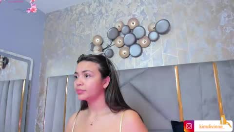 Snapshot of kimdevinne chatting on February 22, 2025, 3:01 am KIM online show from February 22, 2025, 3:01 am