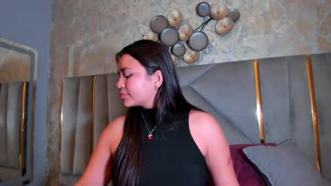 Snapshot of kimdevinne chatting on June 4, 2026, 2:39 am KIM online show from June 4, 2026, 2:39 am