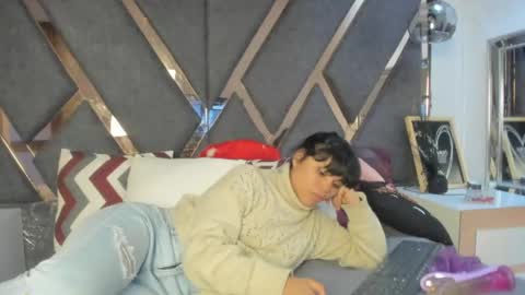 Kimy online show from May 2, 2026, 4:34 pm