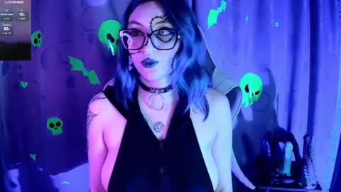   online show from December 1, 2025, 2:00 pm