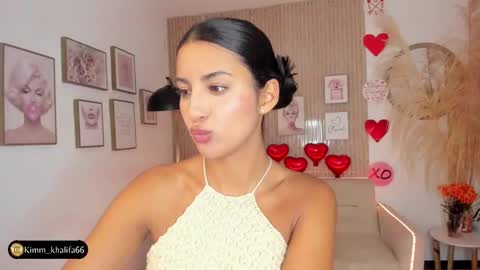 Kim  online show from February 14, 2025, 9:10 pm