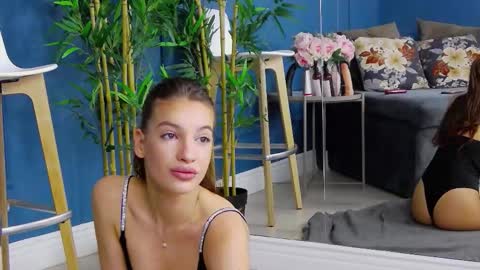 Snapshot of kimmdaviss chatting on October 25, 2025, 6:54 am kimmdaviss online show from October 25, 2025, 6:54 am