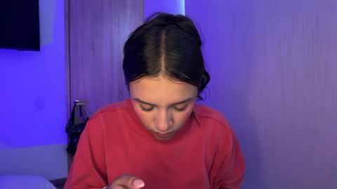 kimmi online show from June 18, 2026, 8:57 pm