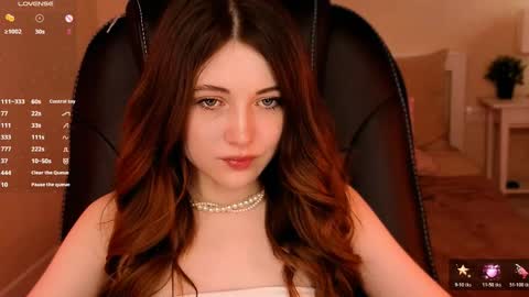 Snapshot of kimmie_shine chatting on May 19, 2026, 2:34 pm Your Kimmie follow me online show from May 19, 2026, 2:34 pm