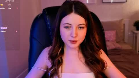 Snapshot of kimmie_shine chatting on May 24, 2026, 12:32 pm Your Kimmie follow me online show from May 24, 2026, 12:32 pm