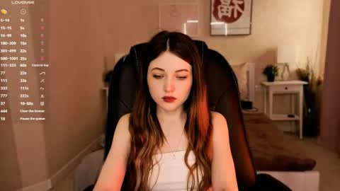 Snapshot of kimmie_shine chatting on June 6, 2026, 2:44 pm Your Kimmie follow me online show from June 6, 2026, 2:44 pm
