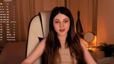 Snapshot of kimmie_shine chatting on June 15, 2026, 7:43 am Your Kimmie follow me online show from June 15, 2026, 7:43 am