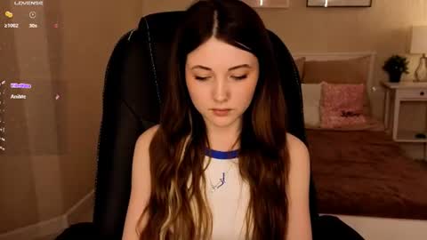 Snapshot of kimmie_shine chatting on June 20, 2026, 8:39 am Your Kimmie follow me online show from June 20, 2026, 8:39 am