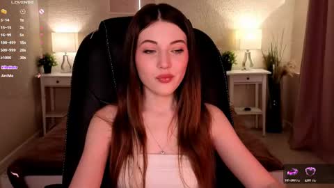 Snapshot of kimmie_shine chatting on July 27, 2026, 2:13 pm Your Kimmie follow me online show from July 27, 2026, 2:13 pm