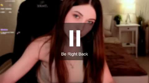 Snapshot of kimmie_shine chatting on July 28, 2026, 3:21 pm Your Kimmie follow me online show from July 28, 2026, 3:21 pm
