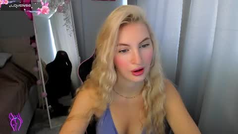 kimmy1_powell online show from June 27, 2026, 4:50 am