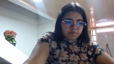 Kimmy online show from December 3, 2024, 7:44 pm