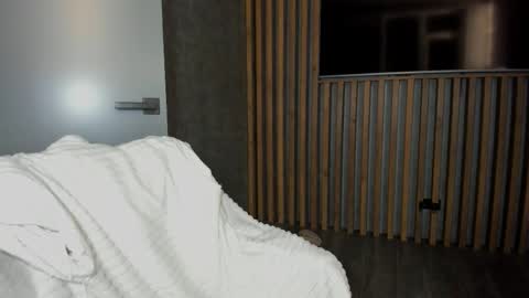 Kimmy online show from October 19, 2025, 3:34 pm