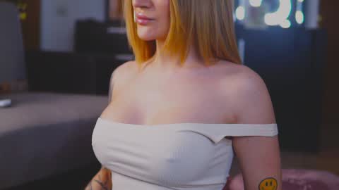 KimSkye online show from January 10, 2025, 11:39 pm