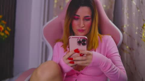 KimSkye online show from February 13, 2025, 6:05 pm