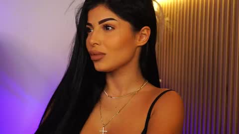 Snapshot of kimybroox chatting on September 18, 2025, 9:17 pm Andreea online show from September 18, 2025, 9:17 pm