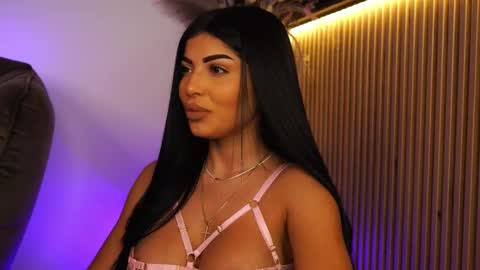 Snapshot of kimybroox chatting on September 21, 2025, 8:43 pm Andreea online show from September 21, 2025, 8:43 pm