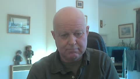 Snapshot of kindahairy4u chatting on December 29, 2024, 12:34 pm kindahairy4u online show from December 29, 2024, 12:34 pm