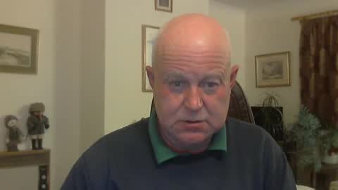 Snapshot of kindahairy4u chatting on October 25, 2025, 6:02 pm kindahairy4u online show from October 25, 2025, 6:02 pm