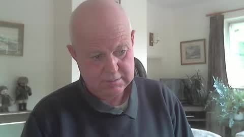 Snapshot of kindahairy4u chatting on October 29, 2025, 2:30 pm kindahairy4u online show from October 29, 2025, 2:30 pm