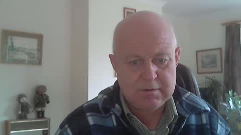 Snapshot of kindahairy4u chatting on November 9, 2025, 1:53 pm kindahairy4u online show from November 9, 2025, 1:53 pm