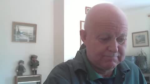 Snapshot of kindahairy4u chatting on April 6, 2026, 10:38 am kindahairy4u online show from April 6, 2026, 10:38 am