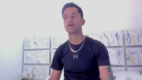 NIKKY AND MAIK online show from March 17, 2026, 2:49 am