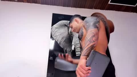 Angel Falconer online show from October 22, 2025, 1:50 am