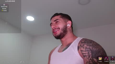 Snapshot of king_falconer chatting on August 2, 2026, 1:59 am Angel Falconer online show from August 2, 2026, 1:59 am