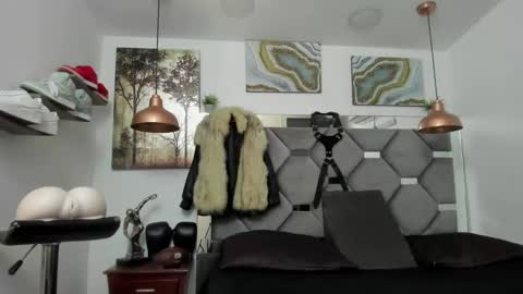 HOT MEN BLACK online show from January 28, 2025, 8:04 am