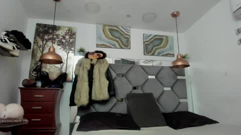 HOT MEN BLACK online show from April 15, 2026, 12:12 pm