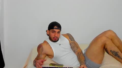 king_of_kings__ online show from April 25, 2026, 4:26 pm