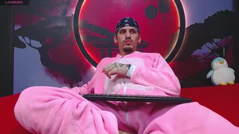 king voy online show from December 3, 2025, 8:40 pm