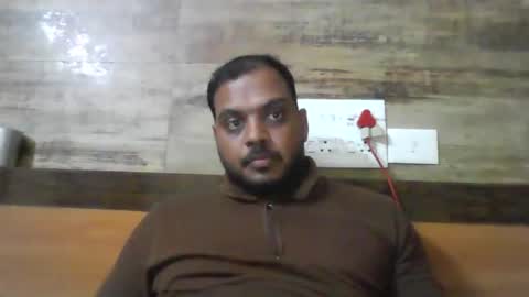 kingalpines1 online show from April 26, 2026, 4:26 pm