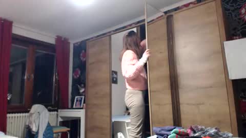 Snapshot of kingandprincess chatting on November 18, 2025, 6:12 pm sexysexyhotwetpinkredpussy online show from November 18, 2025, 6:12 pm